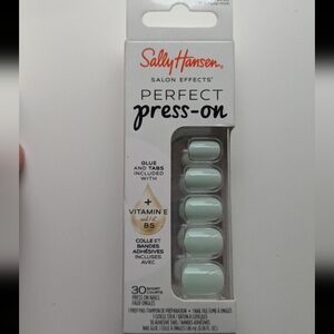 Bundle! Sally Hansen Perfect Press-On Nails